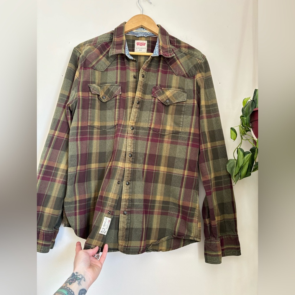 Levi’s Snap Button Flannel - image 3